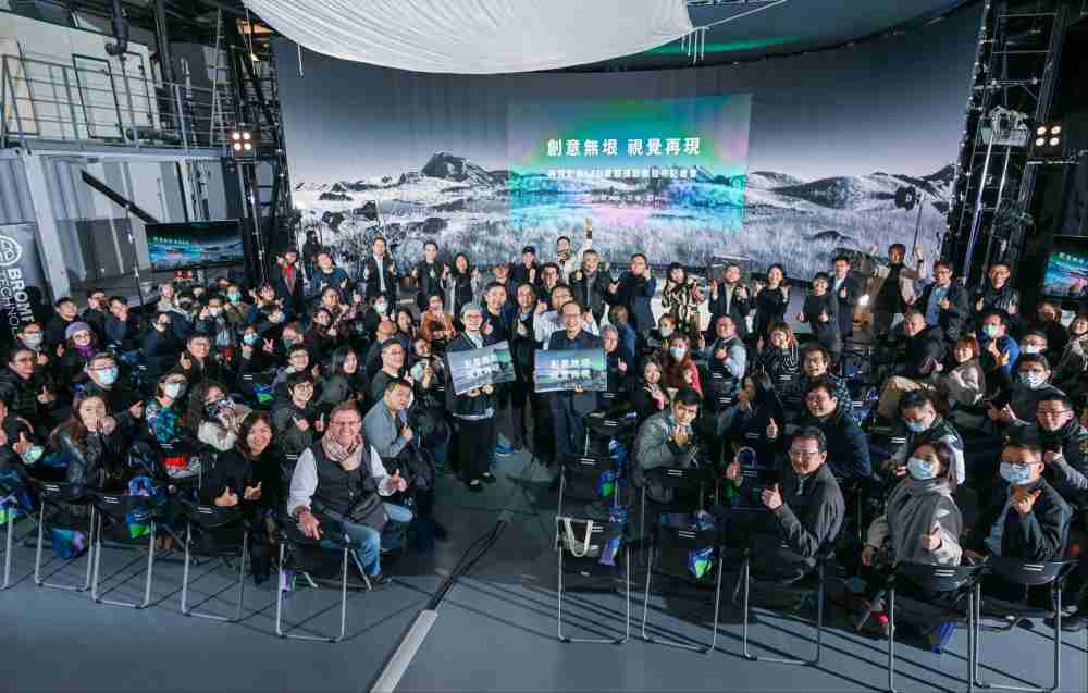 再现影像LED虚拟制作摄影棚整合拍摄场景、、内容制作、、技术指导到设备租借一站式服务，，可望提升LED虚拟制作的影视效能，，进而产出更多高质量细致作品